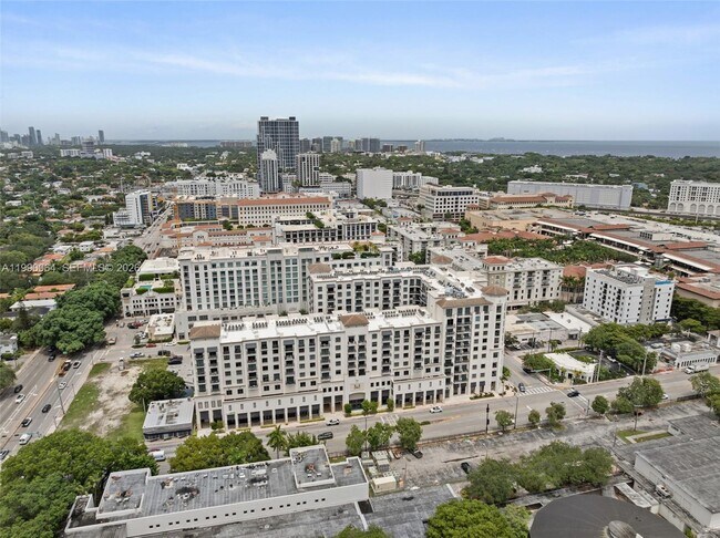 Building Photo - 301 Altara Ave