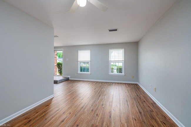 Building Photo - 4016 Starwood Arch