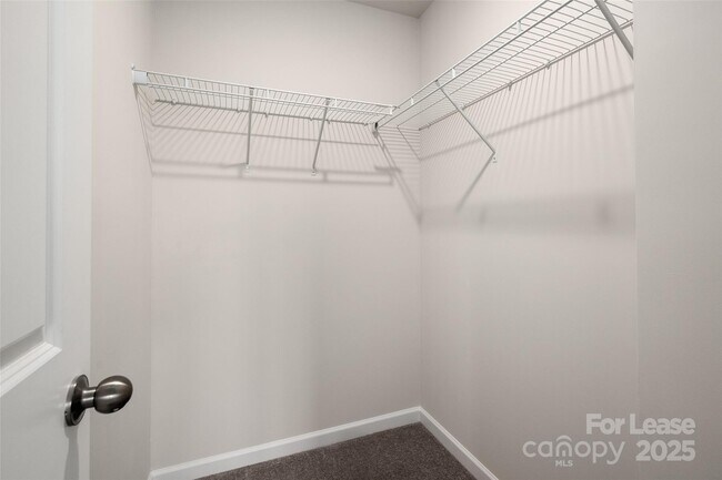 Building Photo - 108 Rock Ave