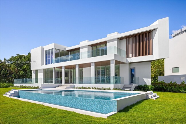 Building Photo - 503 Palm Dr