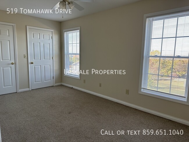 Building Photo - 519 Tomahawk Dr