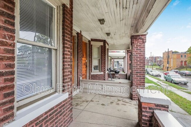 Building Photo - 331 Chittenden Ave