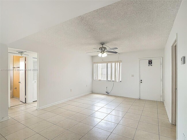 Building Photo - 8420 SW 133rd Avenue Rd