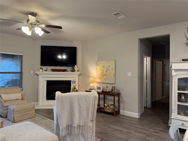 Building Photo - 15904 Holly Crk