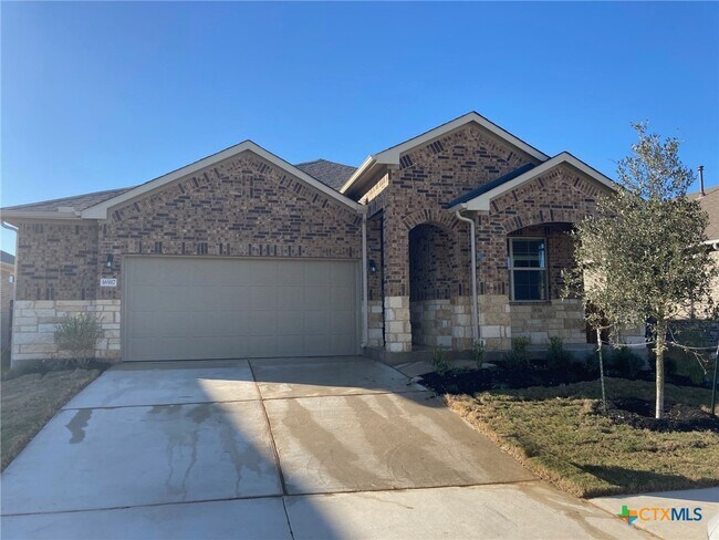 Building Photo - 16917 Aventura Ave