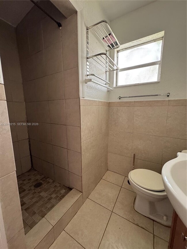 Building Photo - 410 N 58th Ave