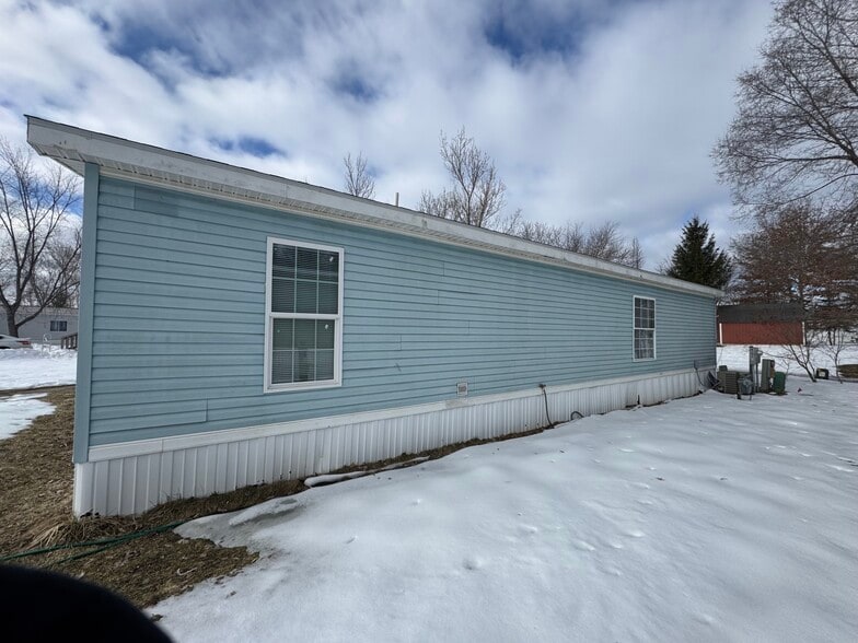 Building Photo - 4237 Daffodil Cir