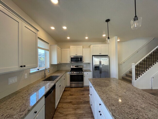 Building Photo - 4Bd/2.5Ba Gresham Home ~ Community Playgro...