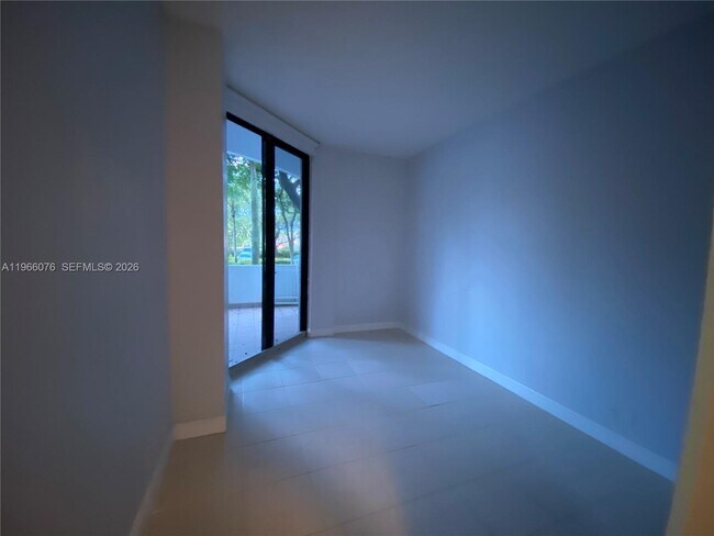 Building Photo - 3640 Yacht Club Dr