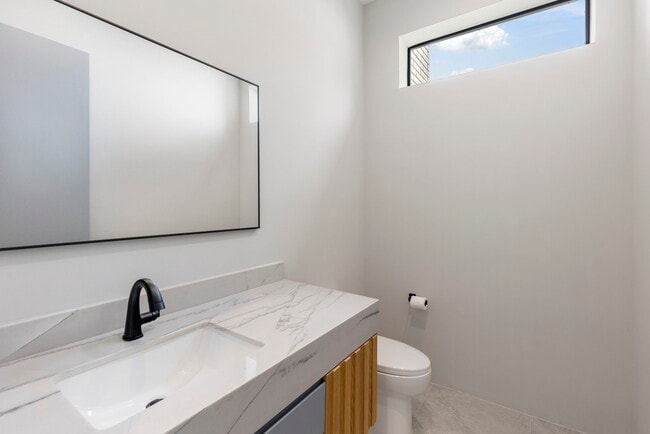Building Photo - 51 Huntsmans Horn Cir