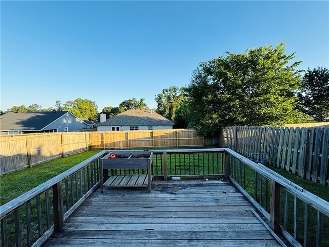 Building Photo - 10 Holly Dr