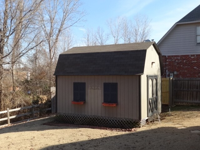 Building Photo - 1929 Autumndale Cv