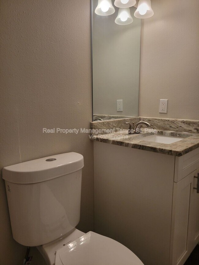 Building Photo - 15417 Livingston Ave