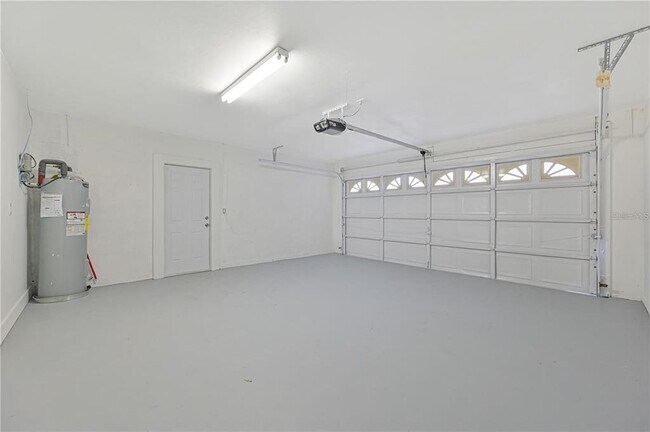 Building Photo - 3832 Sabal Springs Blvd