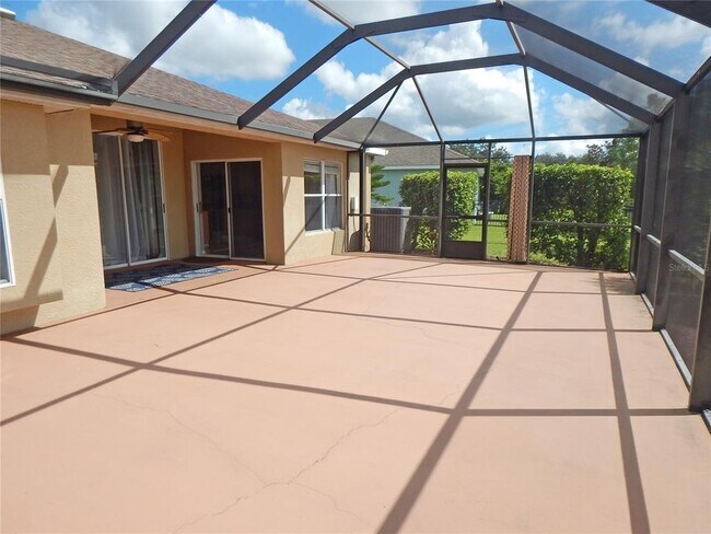 Building Photo - 6367 Bridgecrest Dr