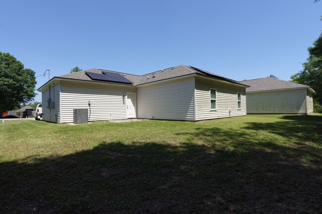 Building Photo - 16284 Chandler Pl