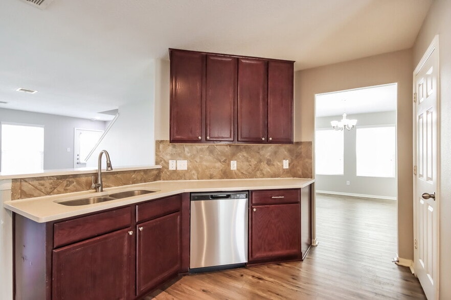 Building Photo - 9943 Chimney Swift Ln