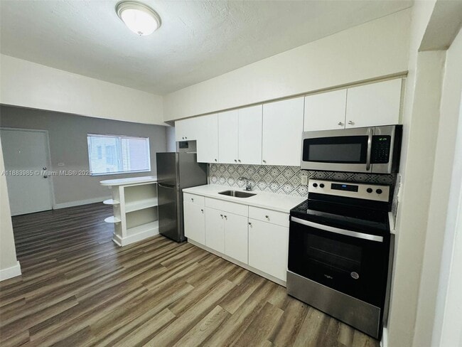 Primary Photo - 2960 W Flagler St