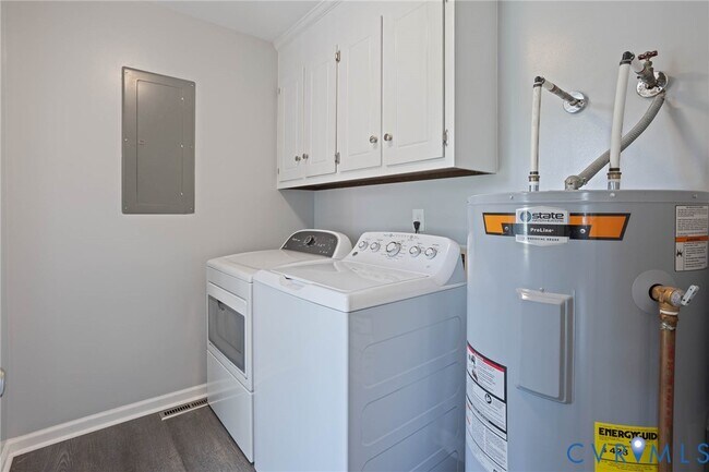 Building Photo - 7219 Laurel Spring Rd