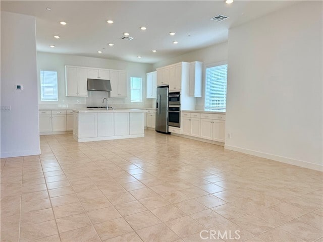 Building Photo - 338 Tank