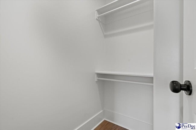 Building Photo - 501 W Cheves St