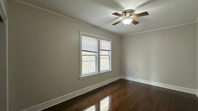 Building Photo - 5632 N St Louis Ave