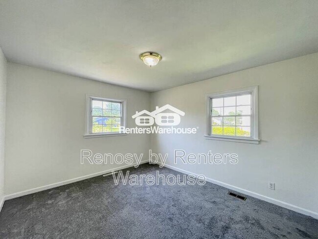 Building Photo - 2444 Tullibee Dr