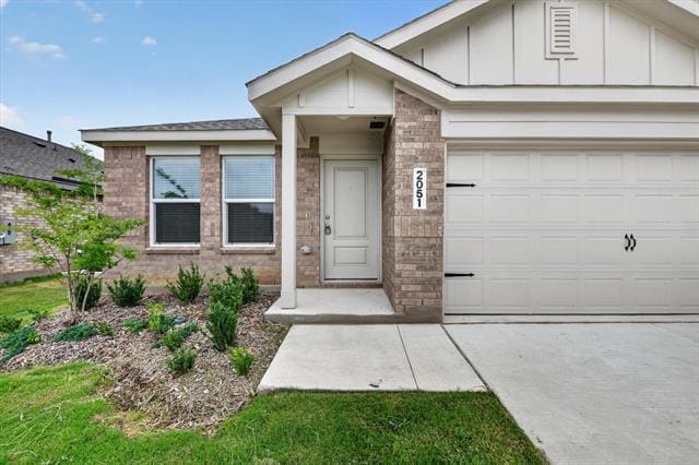 Building Photo - 2051 Stable Ln