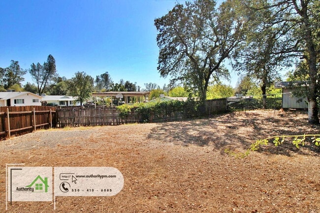 Building Photo - 2420 D Alene Ave