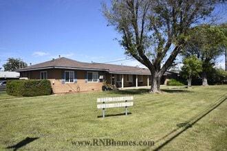 Building Photo - 2101 Bell Ave