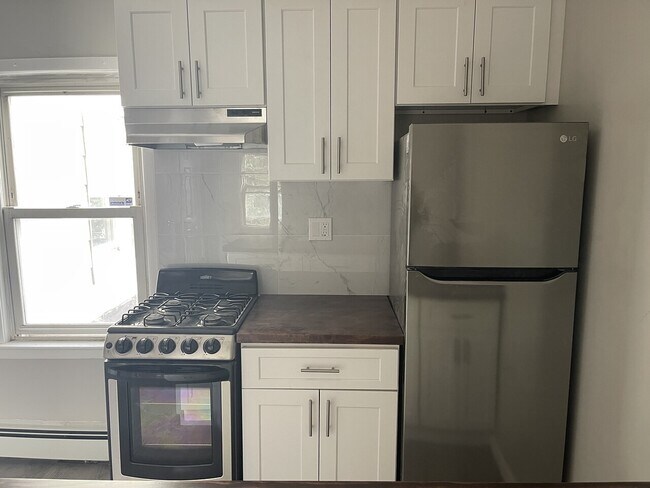 Building Photo - 298 Ivy Street