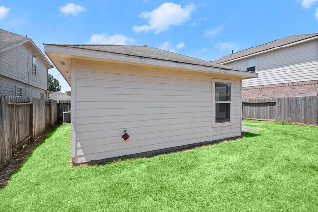 Building Photo - 21130 Field House Ct