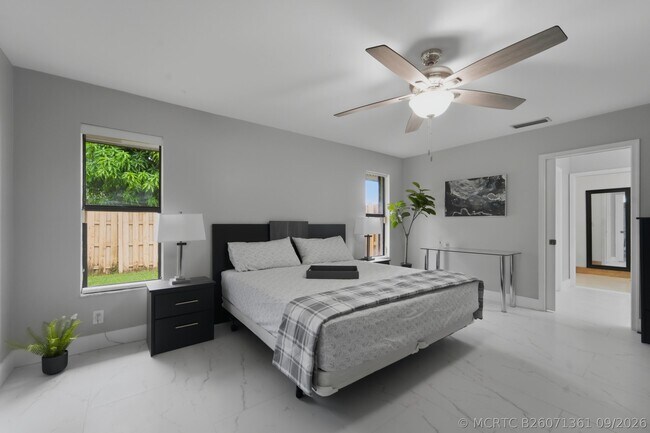 Building Photo - 301 Knotty Wood Ln