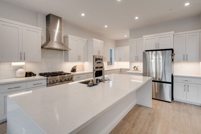 Building Photo - Luxury 4 Bedroom Home in Gated El Dorado Hills Community!