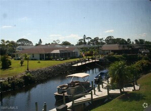 Building Photo - 15160 Riverbend Blvd