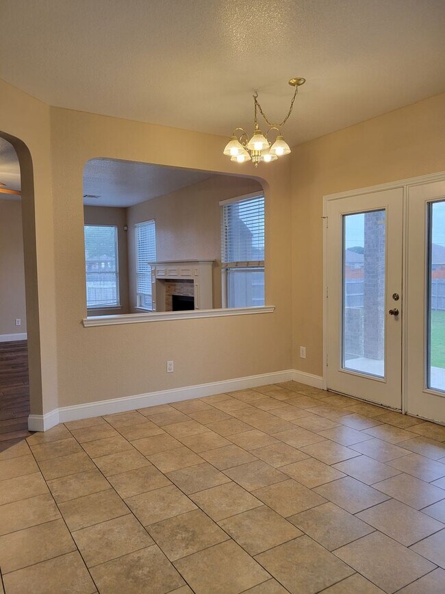 Building Photo - HUGE 4-5 BEDROOM IN HARKER HEIGHTS - OVER 2700 SQ FT