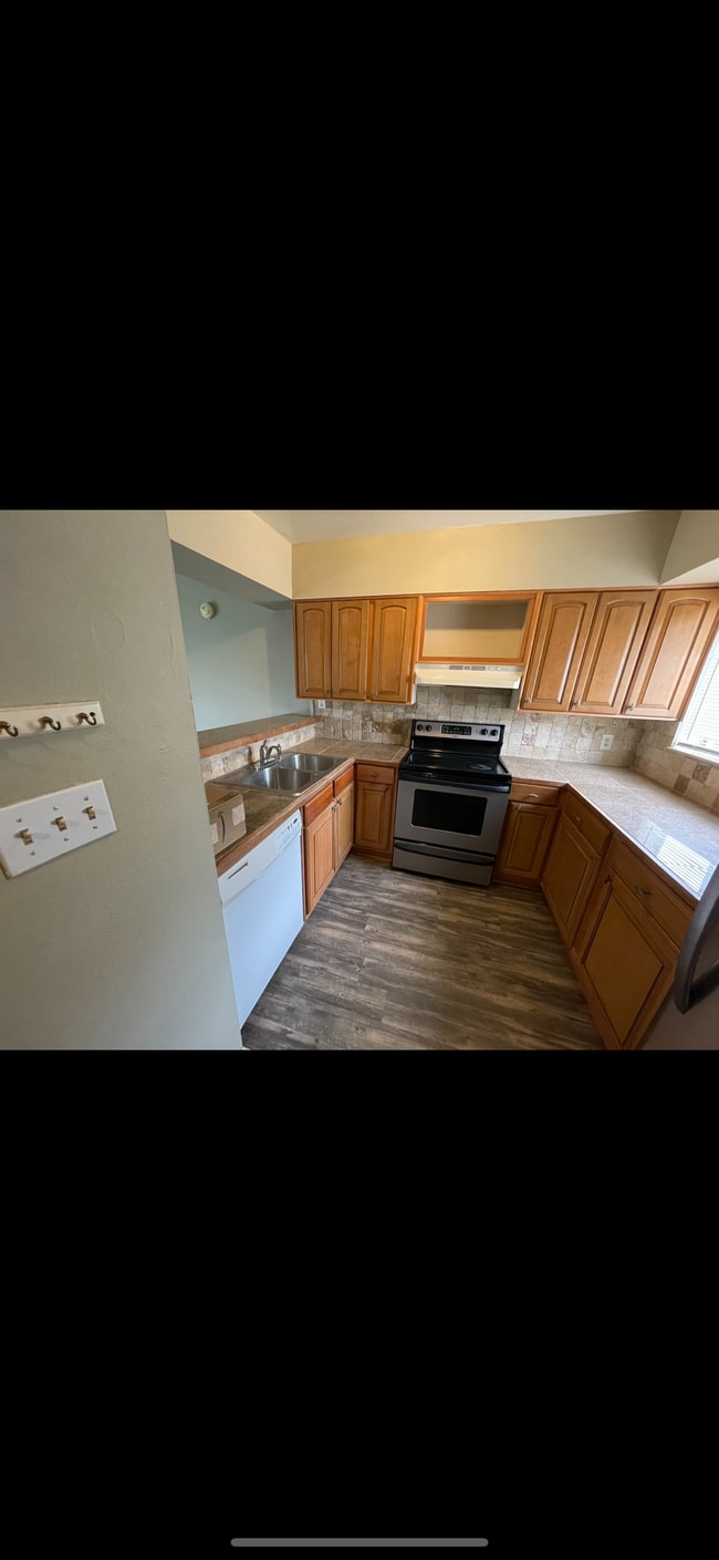 Building Photo - 325 Scottsdale Sq