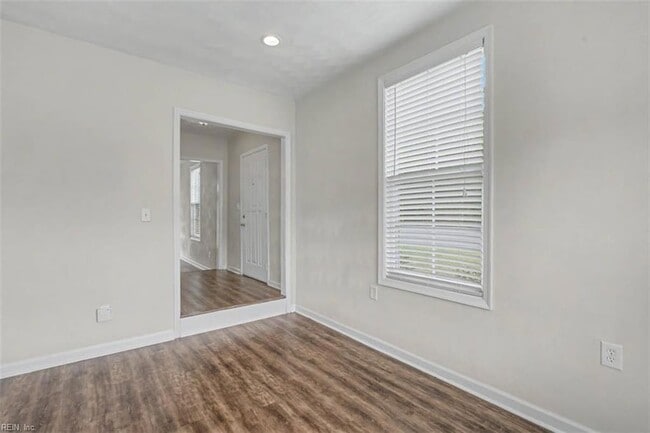 Building Photo - 601 Huntly Dr