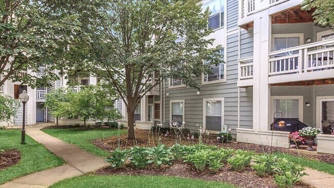 Building Photo - 4870 Hunt Rd