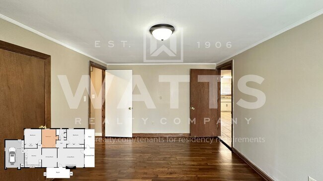 Building Photo - 3 Bedroom Home w/Lots of Space in Forestda...