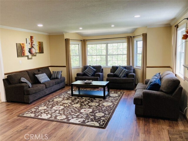 Building Photo - 264 N Fairway Dr