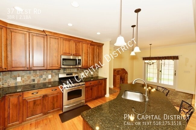 Building Photo - 37 Best Rd