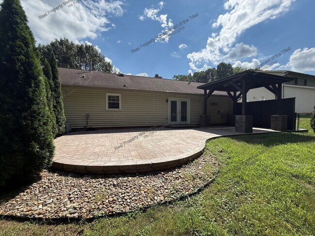 Building Photo - 2541 Old Mill Rd