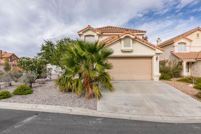 Primary Photo - Beautiful Summerlin Home – 3 Bed, 2.5 Bath...