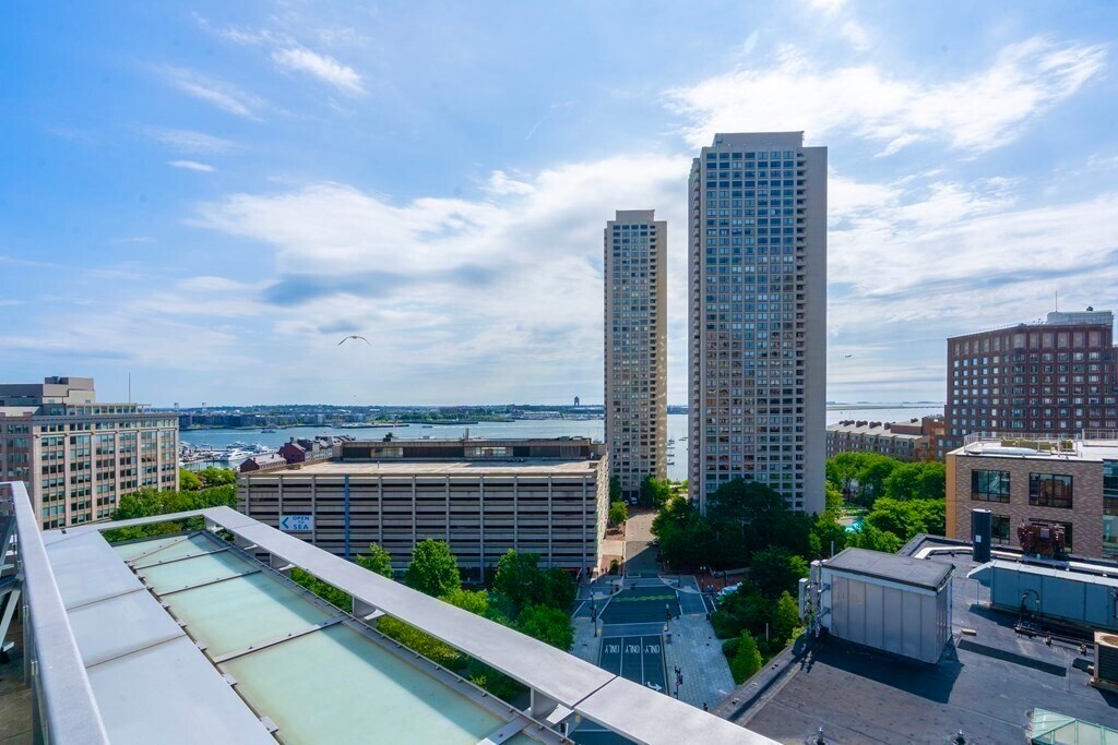 Building Photo - 80 Broad St