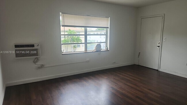 Building Photo - 428 NE 82nd St
