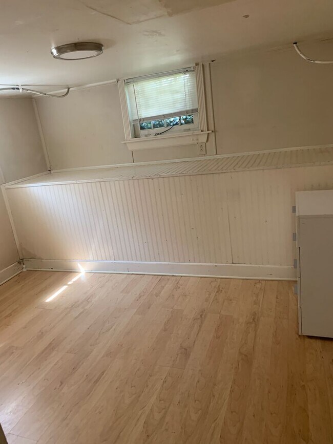 Building Photo - 1857 11th Ave