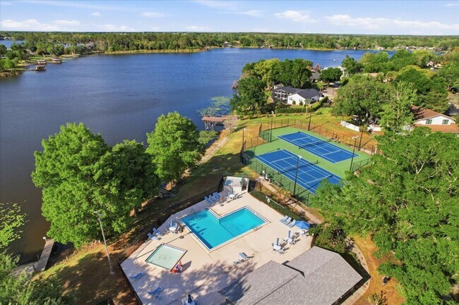 Building Photo - 8531 Weeping Willow Way