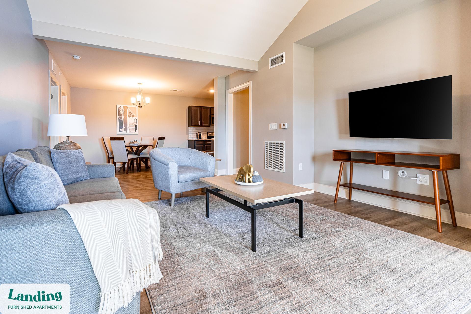 Building Photo - 305 Laredo Dr