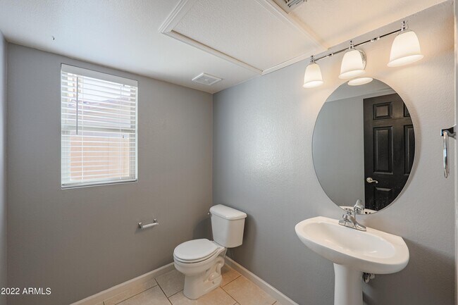 Building Photo - 16146 N 158th Ave